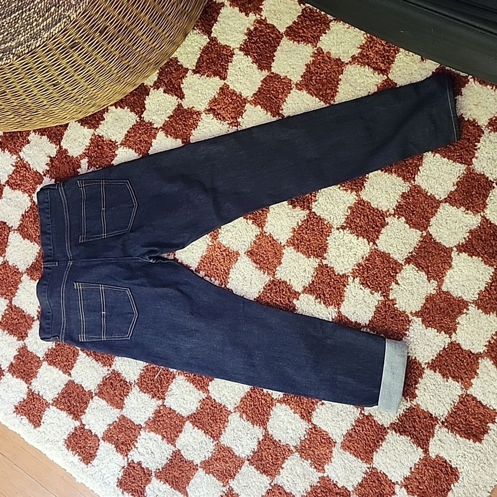 New Jeans Dark Denim 32 waist *31 or 32 length great new condition, selvage